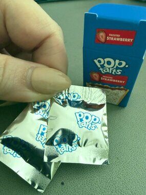MGA Miniverse Real Brands Pop Tarts Frosted Strawberry Mini Series 1 Complete